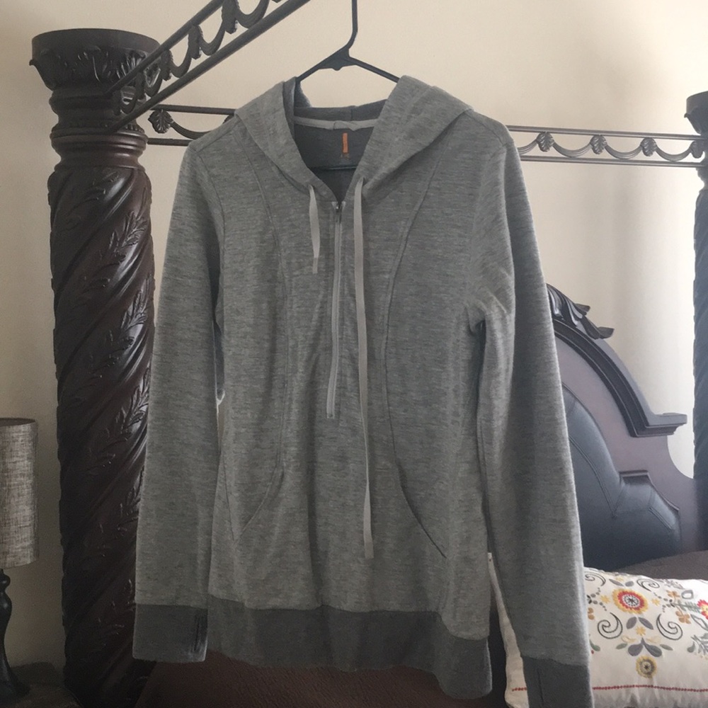 Quarter zip Lucy jacket by North Face